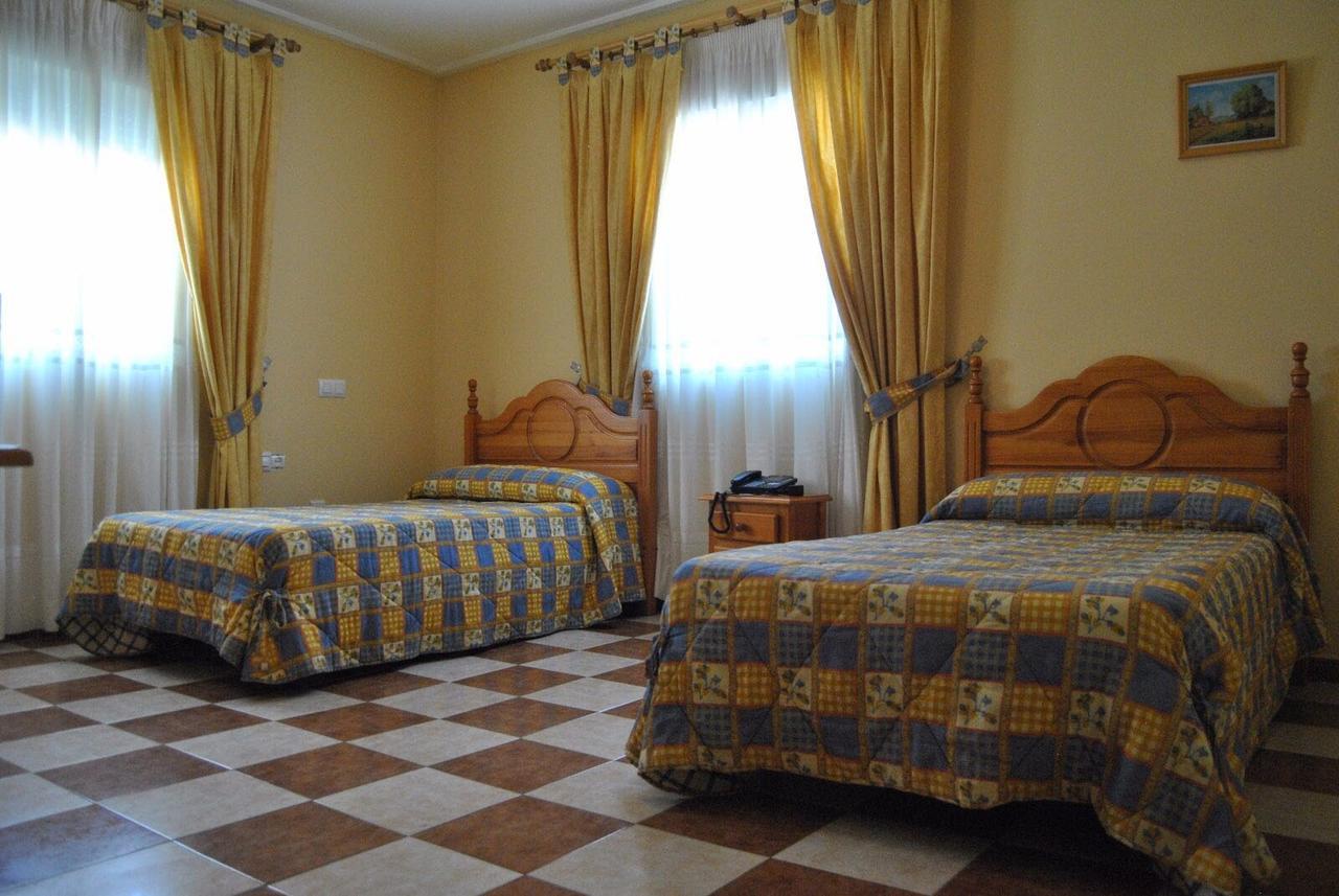 Hotel Las Dehesas Navalvillar de Pela 외부 사진